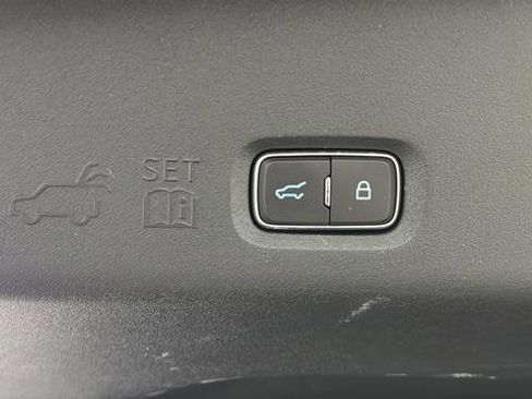 Used 2025 Ford Expedition Platinum AWD/4WD image 33