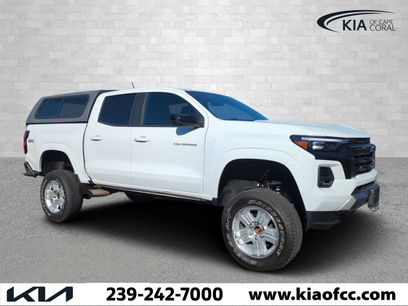 Used 2023 Chevrolet Colorado Z71 w/ Z71 Convenience Package 2