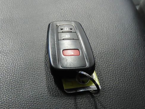 Used 2024 Toyota RAV4 XLE FWD image 18