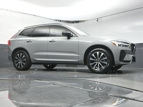 Used 2024 Volvo XC60 B5 Core AWD/4WD image 34