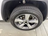 Used 2018 Jeep Grand Cherokee Laredo image 4