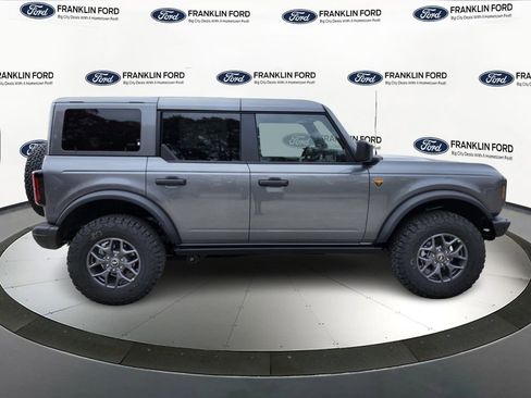 New 2025 Ford Bronco Badlands image 6