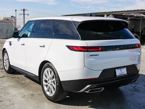 Used 2025 Land Rover Range Rover Sport SE AWD/4WD image 7