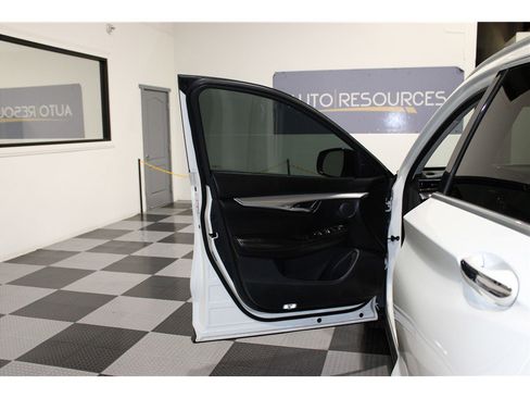 Used 2020 INFINITI QX50 Luxe image 11