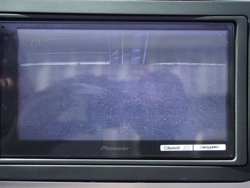 Used 2013 Volkswagen Eos FWD image 19