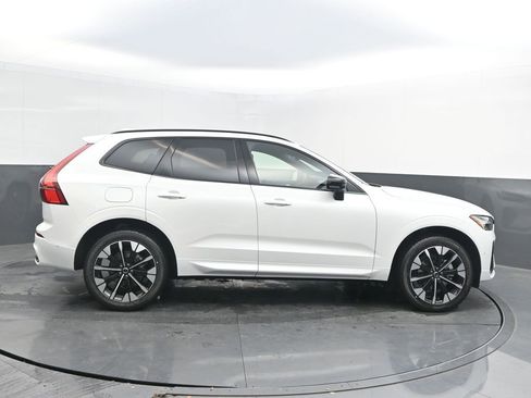 New 2026 Volvo XC60 B5 Plus w/ Protection Package Premier AWD/4WD image 8