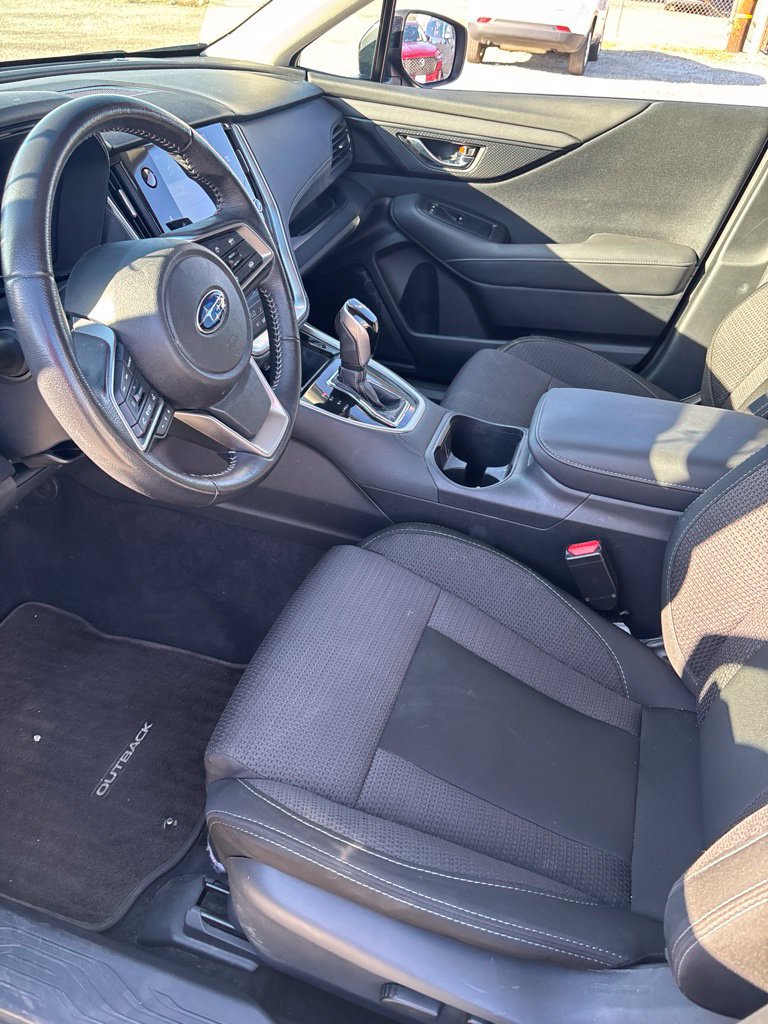 Used 2025 Subaru Outback Premium AWD/4WD image 8