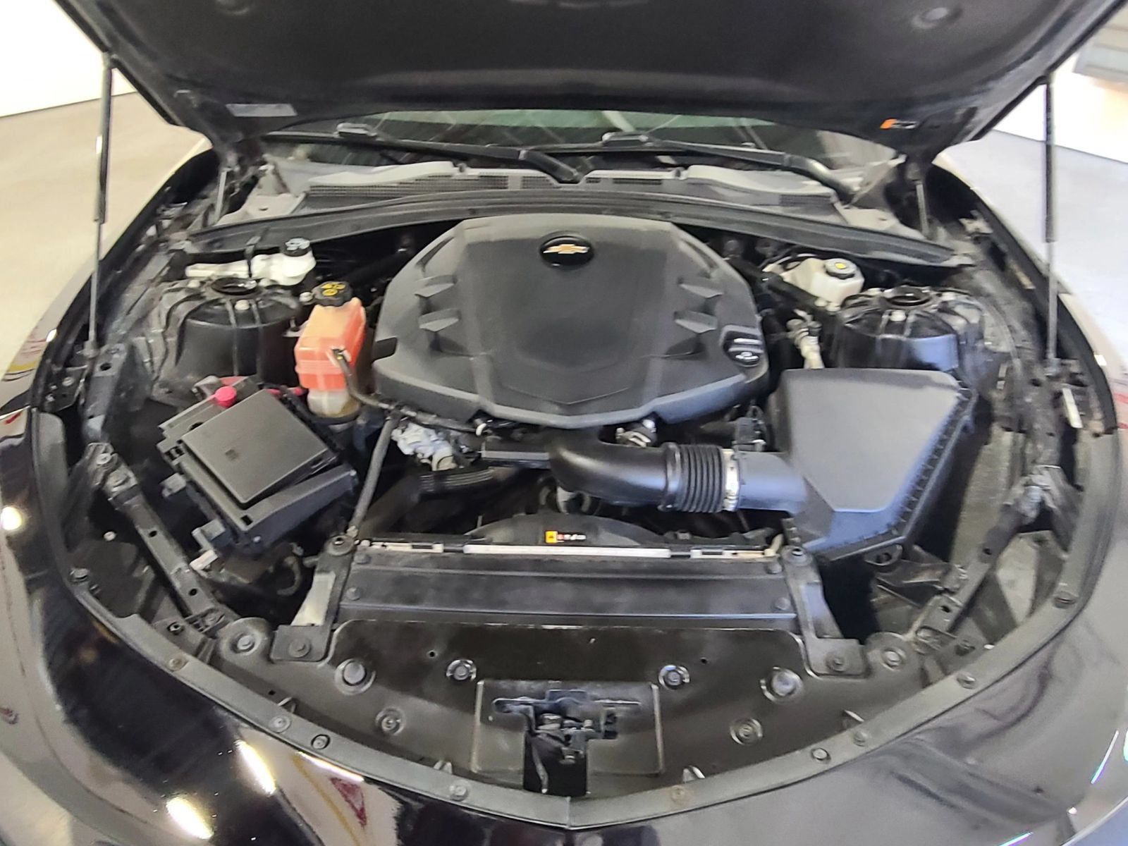 Used 2020 Chevrolet Camaro LT RWD image 23