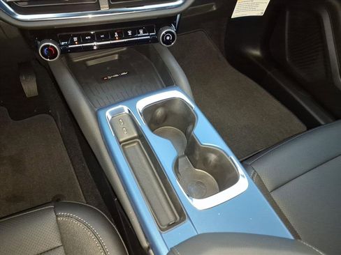 New 2026 Chevrolet Equinox EV LT image 18