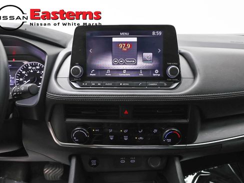 Used 2024 Nissan Rogue S AWD/4WD image 12