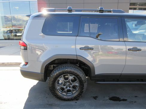 Used 2026 Lexus GX 550 AWD/4WD image 10