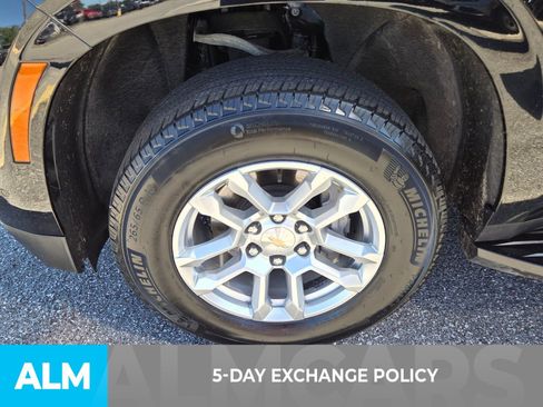 Used 2025 Chevrolet Tahoe LT AWD/4WD image 4