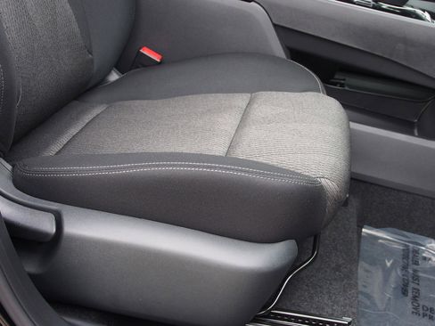 Used 2026 Nissan Rogue SV image 12