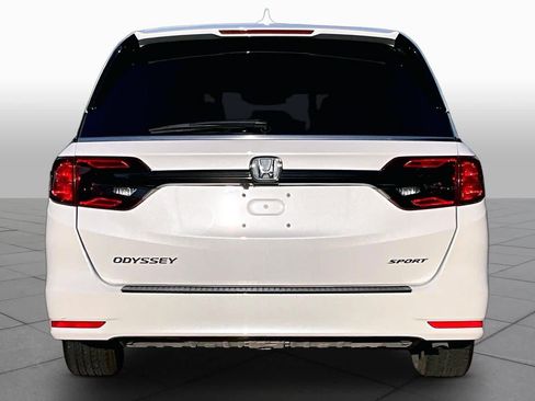 Used 2023 Honda Odyssey Sport image 5