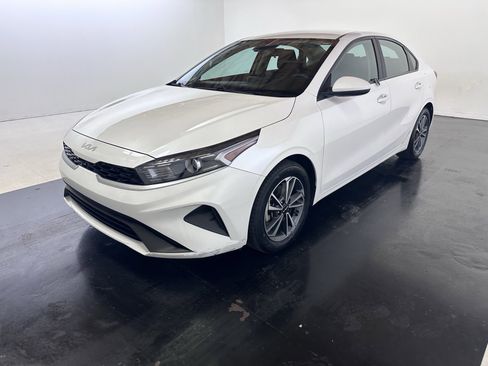 Used 2024 Kia Forte LXS FWD image 10