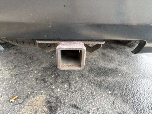 Used 2010 Ford Expedition EL XLT image 23