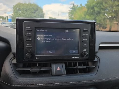 Used 2020 Toyota RAV4 LE w/ All Weather Liner Package AWD/4WD image 17