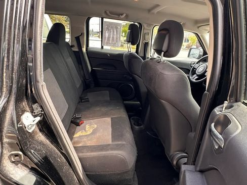 Used 2012 Jeep Patriot Sport FWD image 17