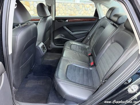 Used 2013 Volkswagen Passat TDI SEL Premium image 8