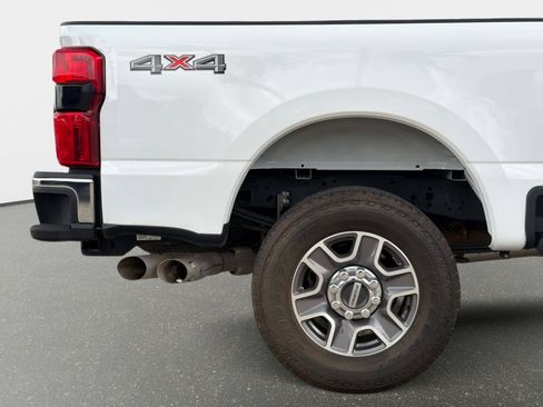 Used 2024 Ford F250 Lariat AWD/4WD image 19