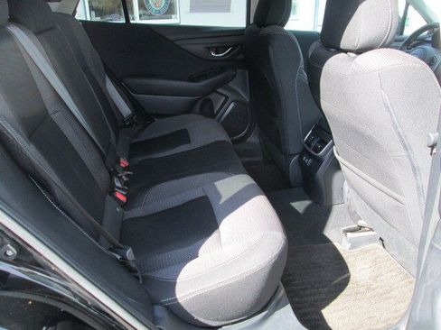 Used 2022 Subaru Outback Premium image 14