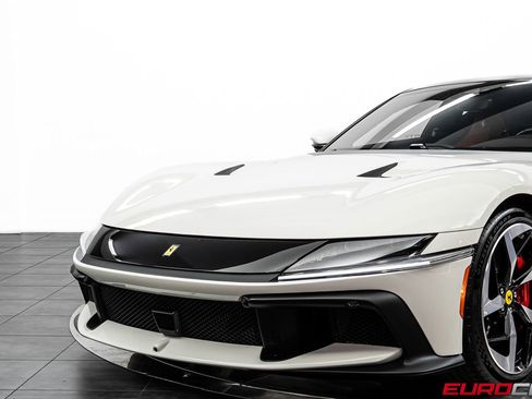 Used 2025 Ferrari 12Cilindri RWD image 11