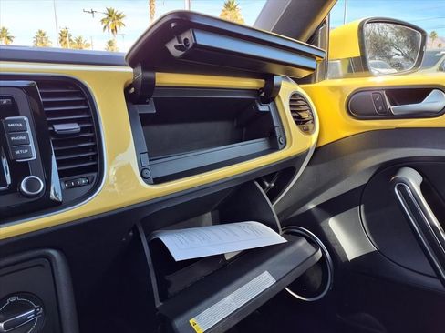 Used 2014 Volkswagen Beetle 2.5 image 27