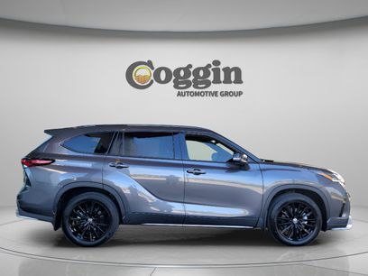 Certified 2025 Toyota Highlander XSE