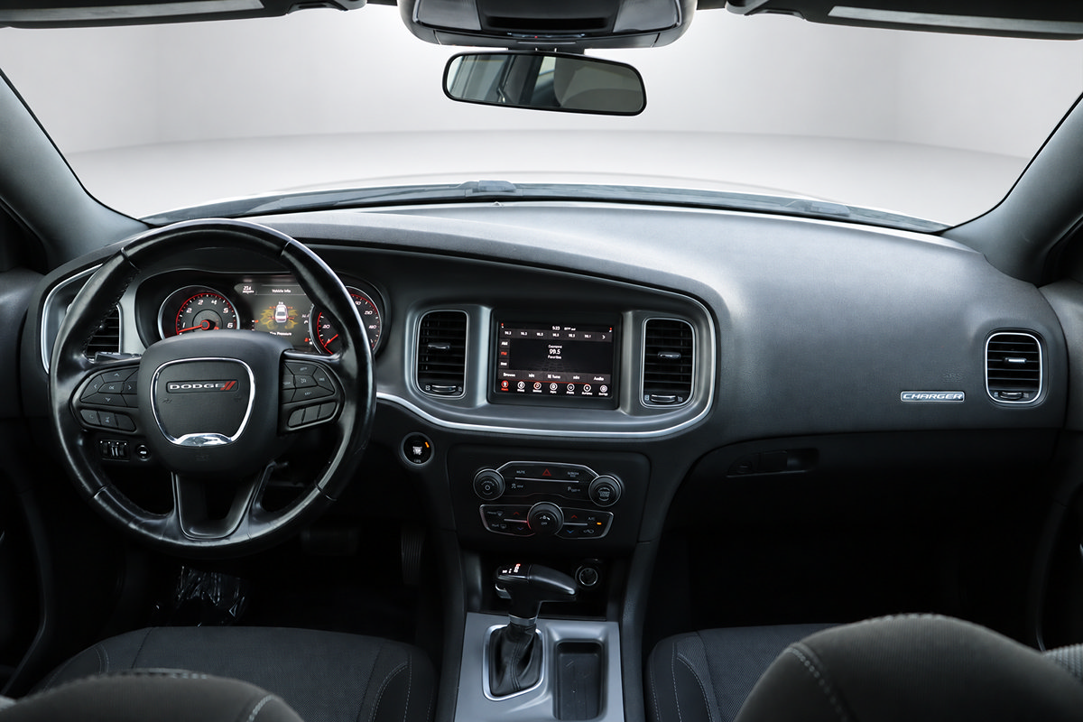 Used 2022 Dodge Charger SXT RWD image 19