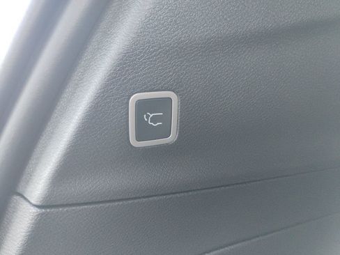 New 2026 Chrysler Pacifica Select image 14