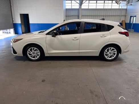 Used 2025 Subaru Impreza 2.0i image 6