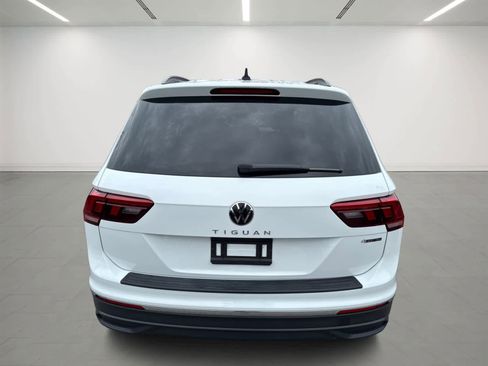 Used 2024 Volkswagen Tiguan S image 5