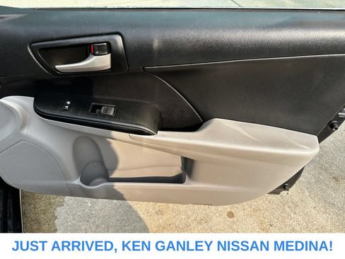 Used 2014 Toyota Camry LE FWD image 22