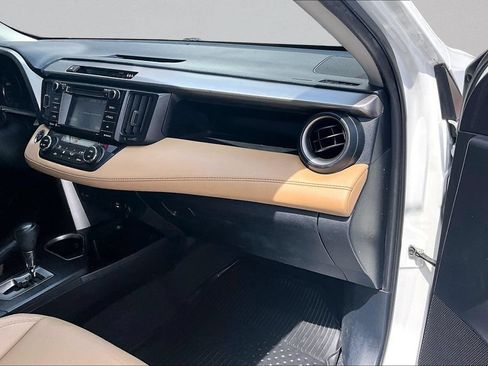 Certified 2018 Toyota RAV4 XLE FWD image 29
