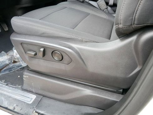 Used 2024 GMC Sierra 2500 SLE image 9