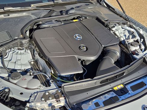 New 2026 Mercedes-Benz CLE 300 4MATIC Coupe image 10