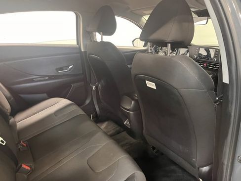 Used 2024 Hyundai Elantra SE image 14