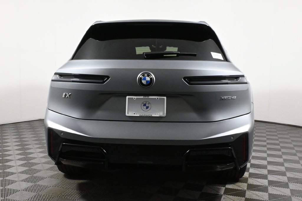 Certified 2026 BMW iX xDrive45 w/ M Sport Package AWD/4WD image 5