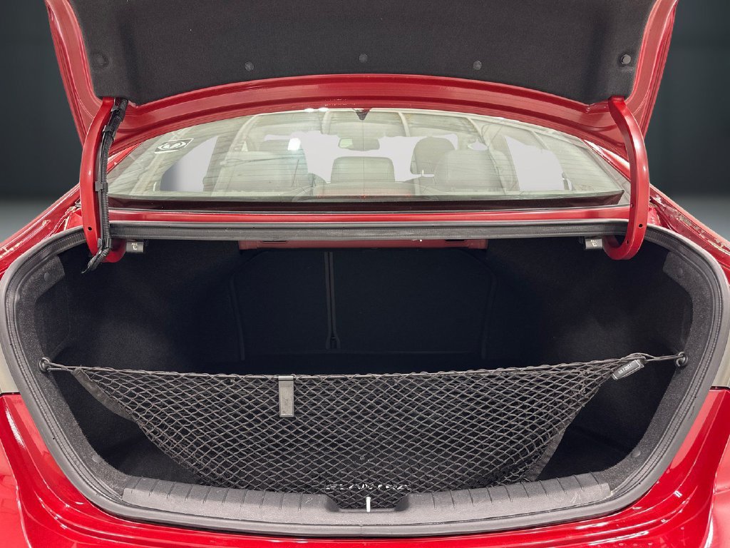 Used 2017 Hyundai Elantra Sedan FWD image 12