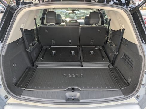 New 2025 Nissan Pathfinder Platinum image 12