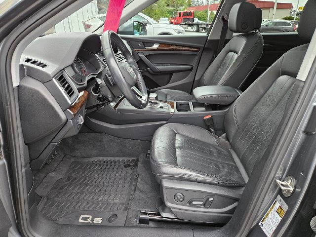 Used 2018 Audi Q5 2.0T Premium w/ Convenience Package AWD/4WD image 17