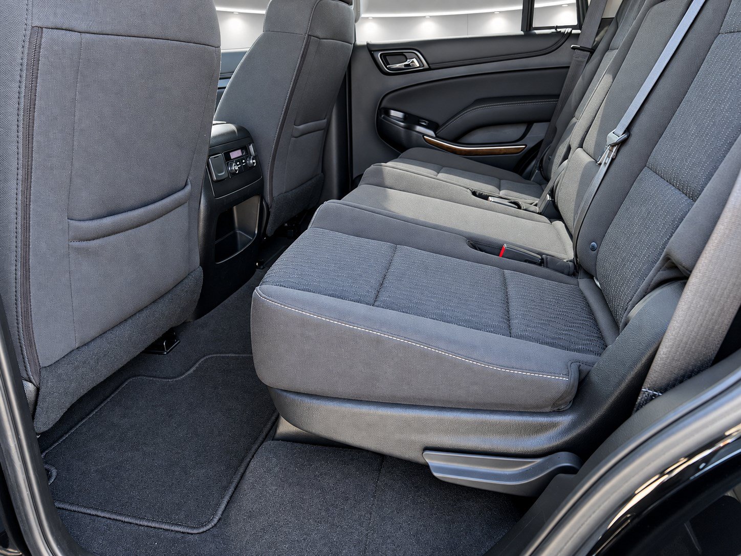 Used 2019 Chevrolet Tahoe LS AWD/4WD image 22