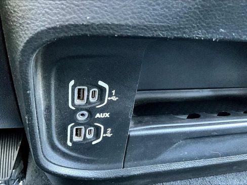 Used 2023 RAM 2500 Big Horn w/ Level 1 Equipment Group AWD/4WD image 17