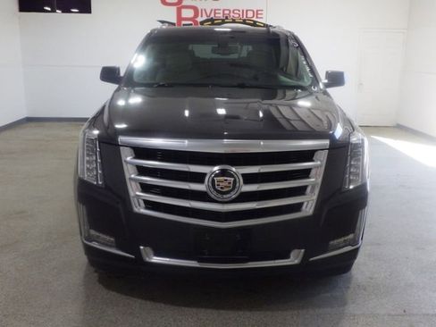 Used 2015 Cadillac Escalade ESV 4WD image 6