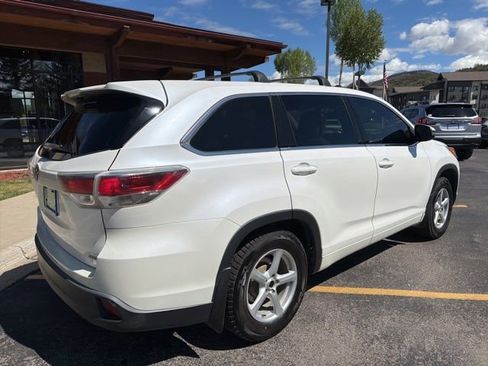 Used 2016 Toyota Highlander LE AWD/4WD image 8