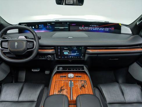 New 2026 Lincoln Navigator L Black Label AWD/4WD image 20