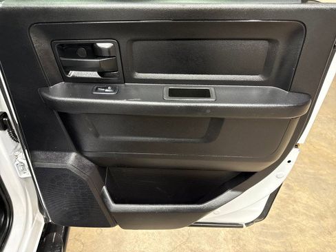 Used 2018 RAM 2500 Tradesman w/ Chrome Appearance Group image 24