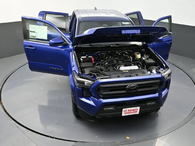 Used 2025 Toyota Tacoma SR5 w/ SR5 Upgrade Package AWD/4WD image 39