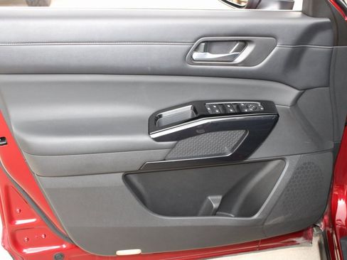 Used 2022 Nissan Pathfinder SV w/ Cargo Package image 21