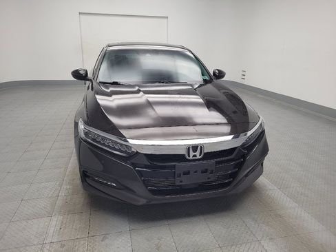Used 2018 Honda Accord Touring image 14